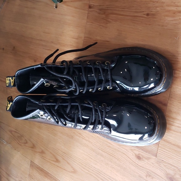 Dr. Martens Zavala Boots Size 8 - Picture 2 of 6